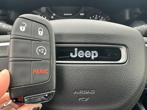 New 2026 Jeep Compass Latitude image 44