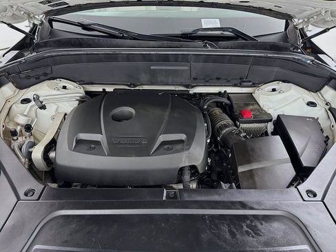 Used 2018 Volvo XC90 T6 Momentum w/ Convenience Package image 30