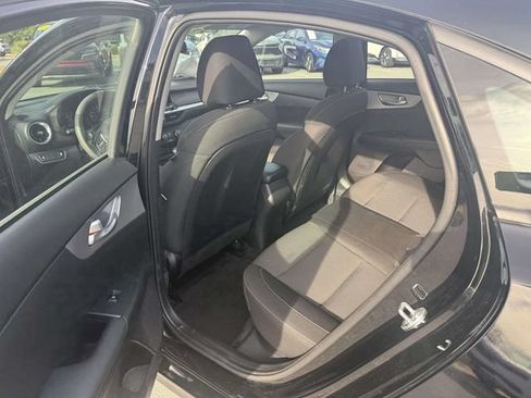 Used 2023 Kia Forte LXS FWD image 4