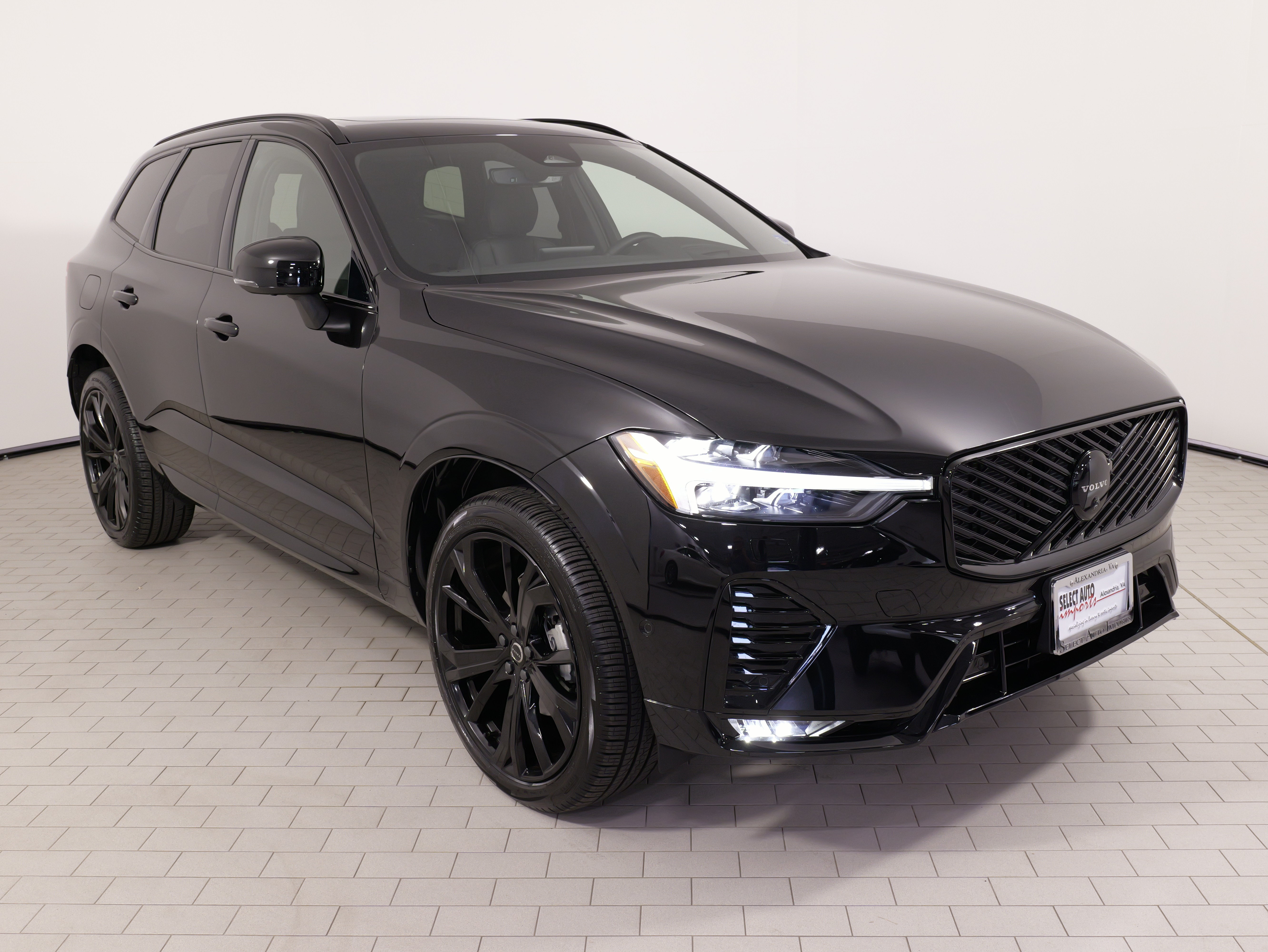 Used 2026 Volvo XC60 B5 Ultra w/ Protection Package Premier AWD/4WD image 6