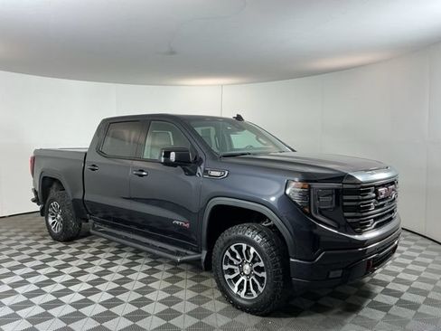 Used 2023 GMC Sierra 1500 AT4 w/ AT4 Premium Package AWD/4WD image 3