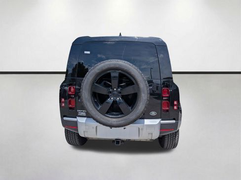 Used 2022 Land Rover Defender 110 SE AWD/4WD image 5