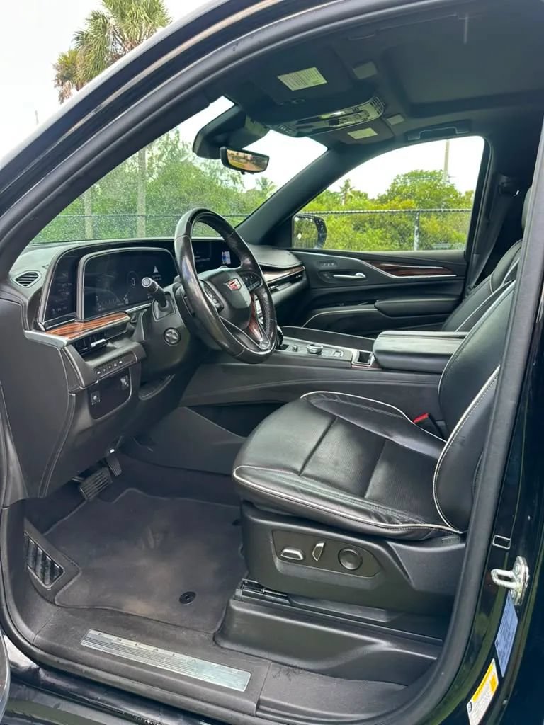 Used 2023 Cadillac Escalade ESV Premium Luxury AWD/4WD image 9