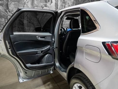 Used 2021 Ford Edge SEL image 11