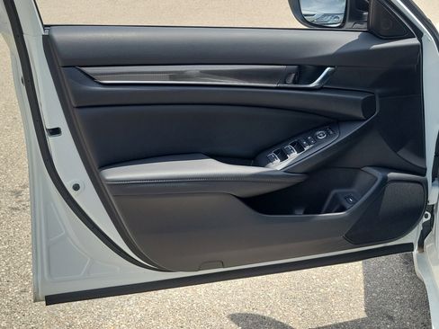 Used 2022 Honda Accord Sport image 24