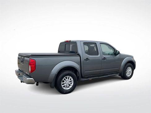 Used 2018 Nissan Frontier SV image 9