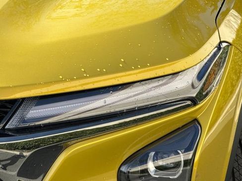 Certified 2025 Chevrolet Trax RS w/ Driver Confidence Package image 48