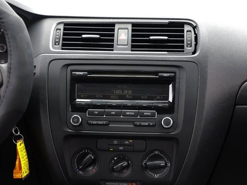 Used 2014 Volkswagen Jetta S FWD image 30
