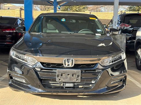 Used 2019 Honda Accord Sport image 2