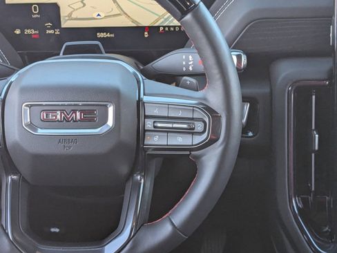 Used 2025 GMC Yukon AT4 Ultimate image 21