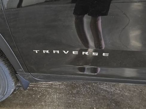 New 2026 Chevrolet Traverse LT w/ Driver Confidence Package AWD/4WD image 11