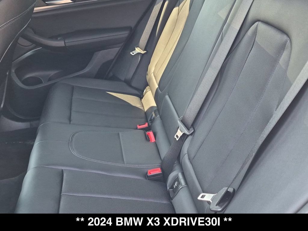 Used 2024 BMW X3 xDrive30i w/ Premium Package AWD/4WD image 3