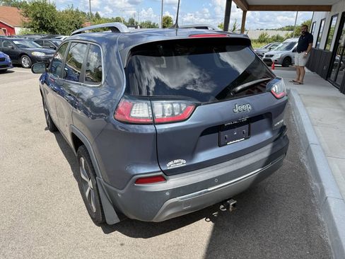 Used 2020 Jeep Cherokee Limited w/ Technology Group FWD image 10