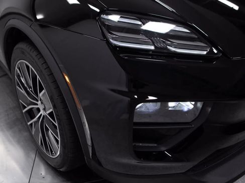 Certified 2026 Porsche Macan Electric RWD image 12