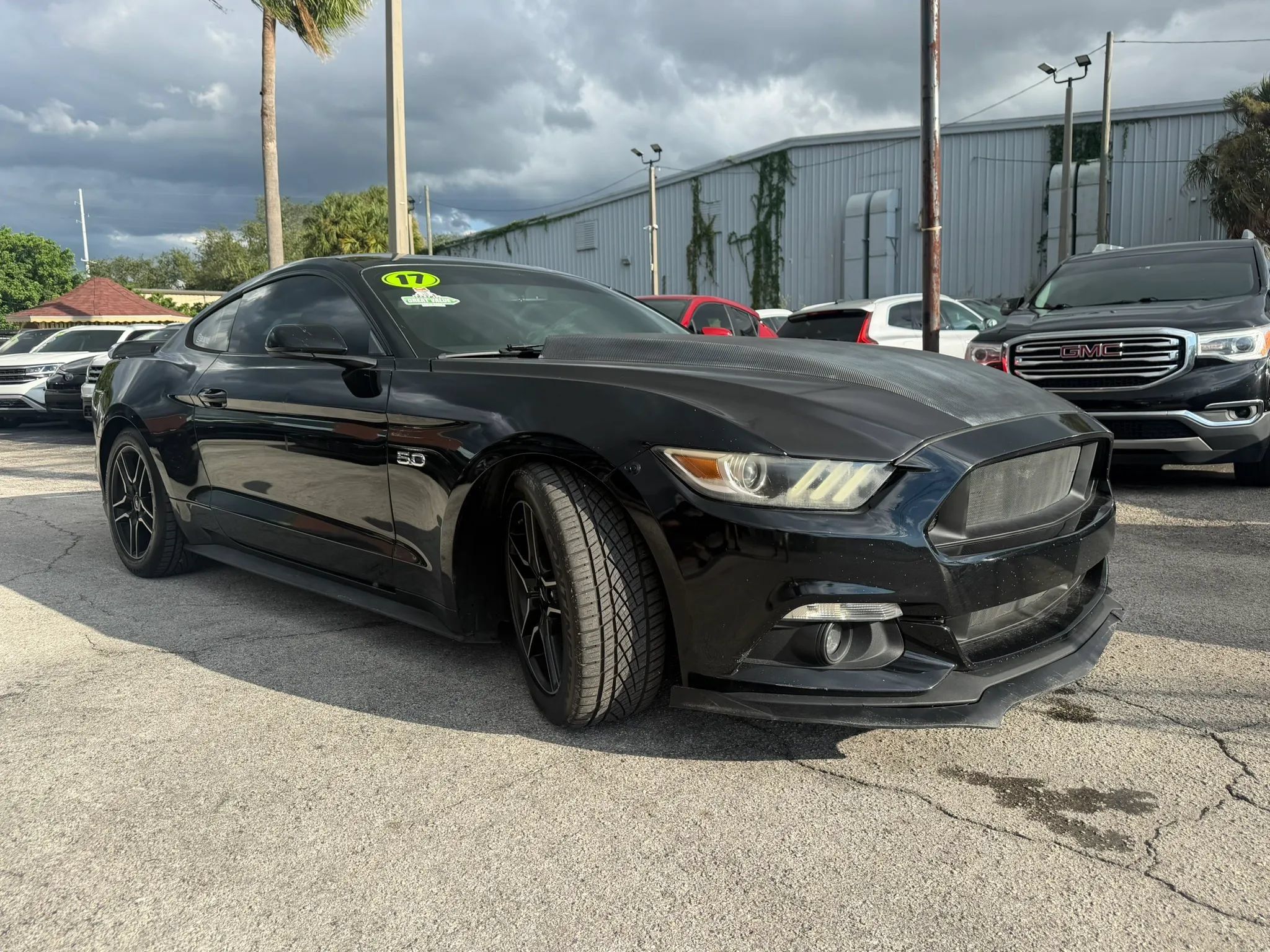Used 2017 Ford Mustang GT RWD image 2