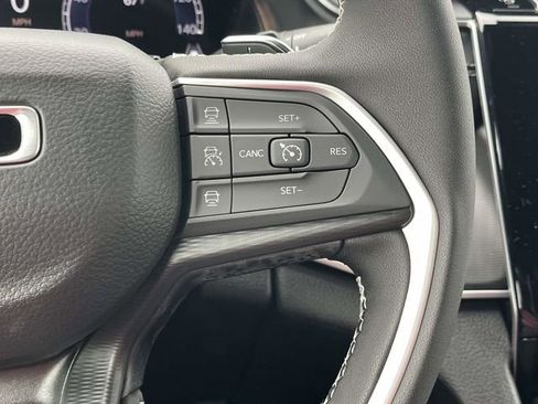 New 2025 Jeep Grand Cherokee L Laredo AWD/4WD image 21