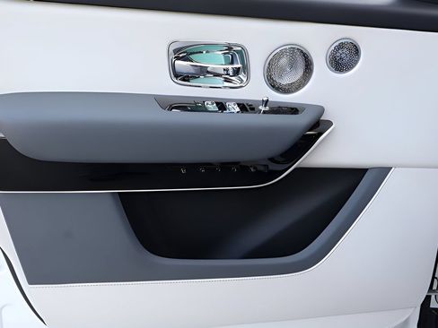 New 2026 Rolls-Royce Cullinan AWD/4WD image 13