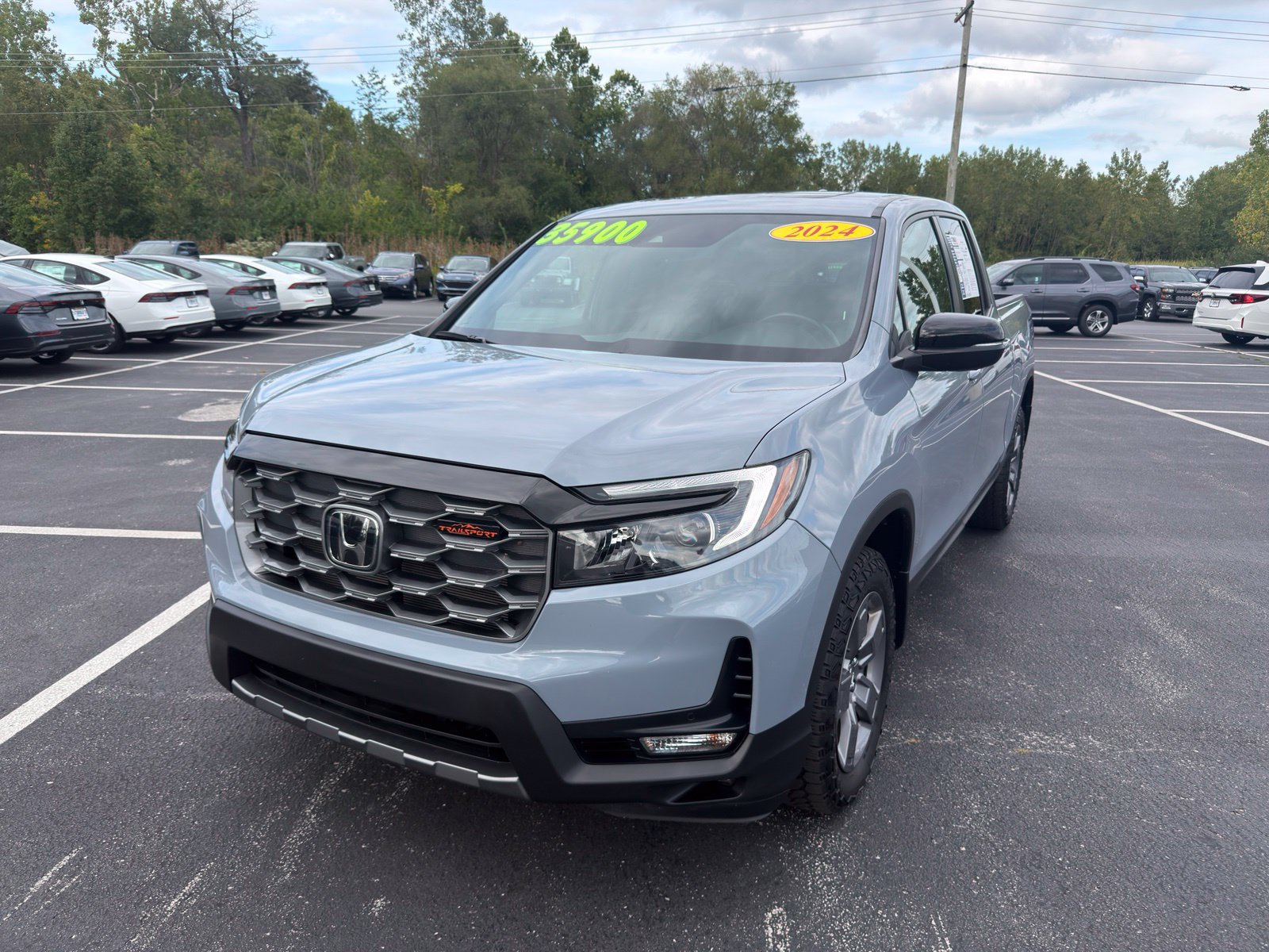 Used 2024 Honda Ridgeline TrailSport image 2
