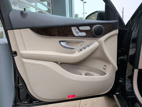 Used 2018 Mercedes-Benz GLC 300 300 image 9