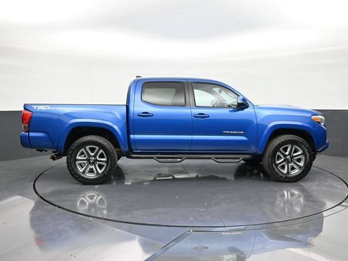 Used 2016 Toyota Tacoma TRD Sport w/ Towing Package RWD image 6