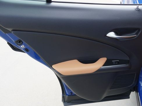 Certified 2025 Lexus UX 300h FWD w/ Accessory Package (Z1) image 33