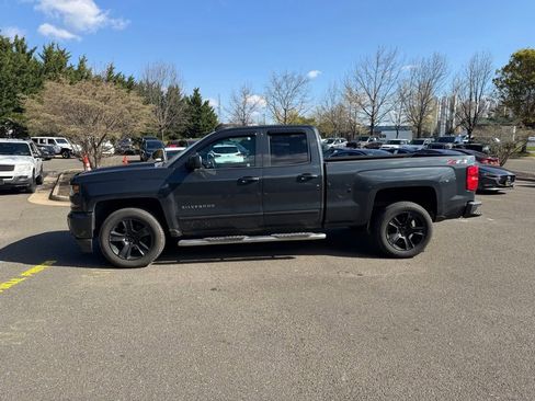 Used 2019 Chevrolet Silverado 1500 LT w/ All Star Edition image 3