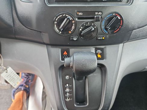 Used 2014 Nissan NV200 SV w/ Exterior Appearance Package FWD image 24