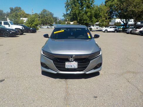 Used 2021 Honda Accord Sport image 3