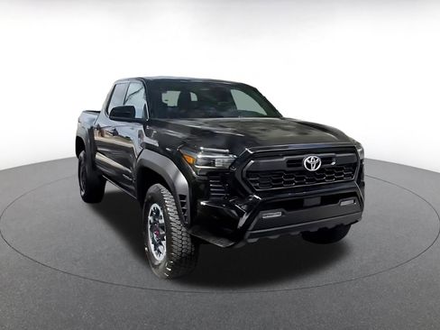 Used 2024 Toyota Tacoma TRD Off-Road AWD/4WD image 39