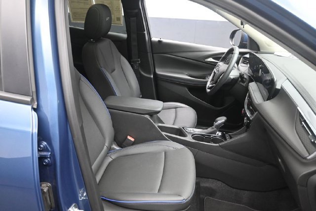 Used 2026 Buick Encore GX Sport Touring w/ Comfort Package FWD image 27