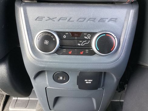 Used 2025 Ford Explorer ST-Line w/ Premium Package RWD image 32