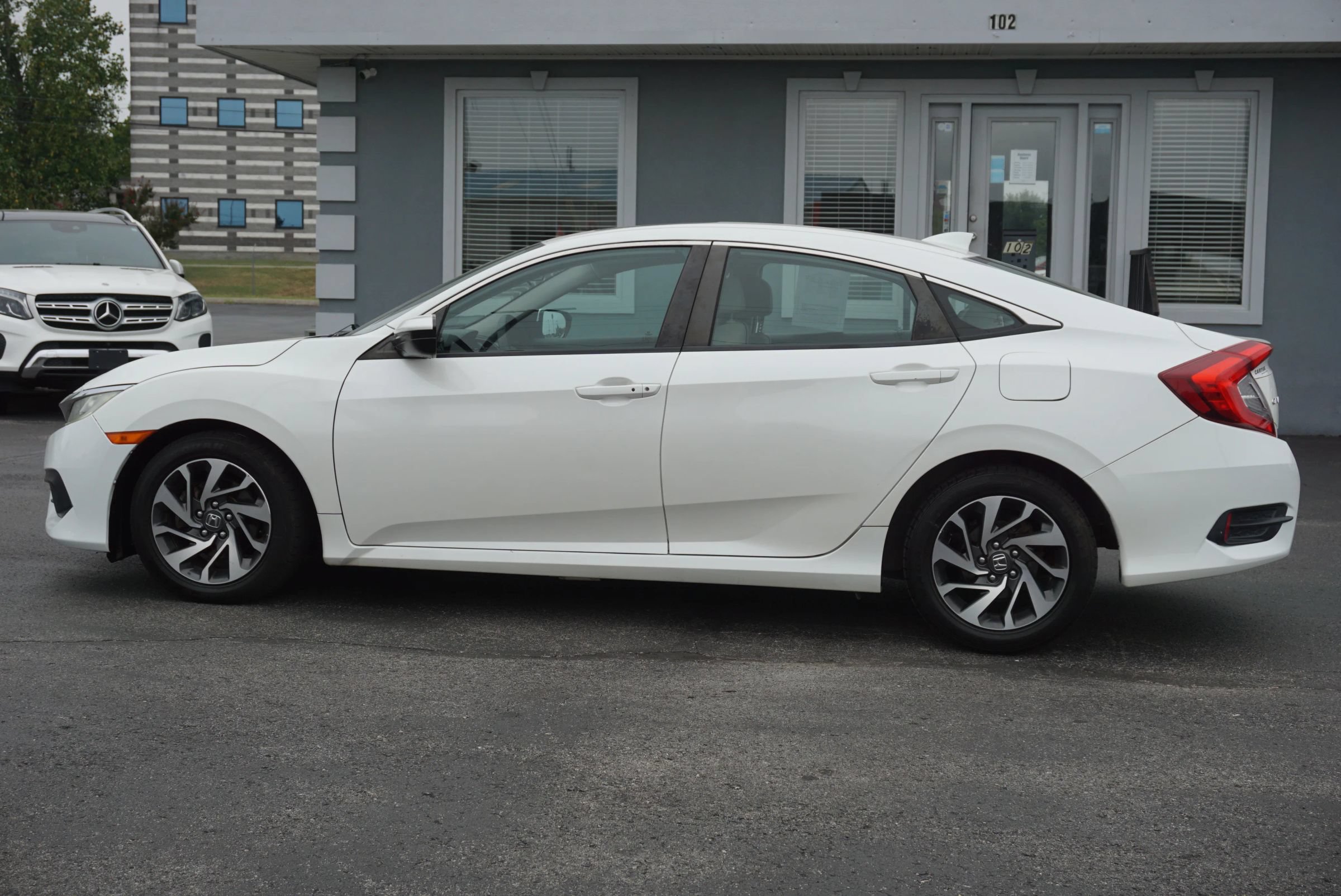 Used 2017 Honda Civic EX image 8
