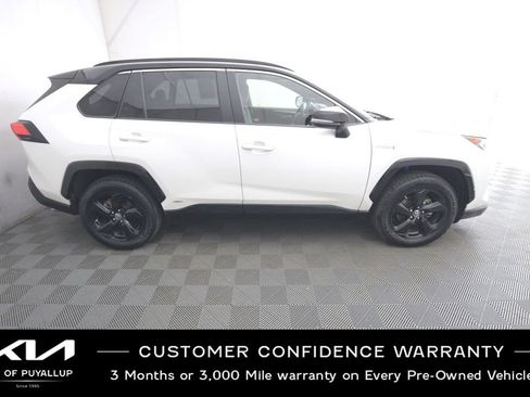 Used 2019 Toyota RAV4 XSE image 4