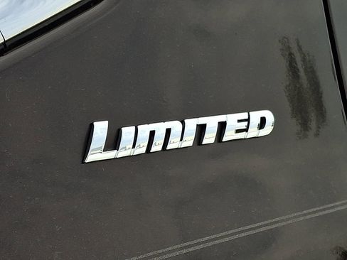 Used 2022 Toyota Tundra Limited AWD/4WD image 4