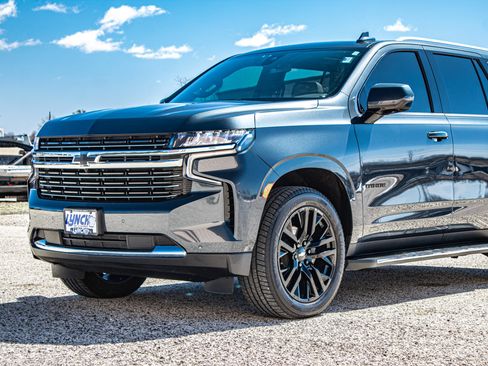 Used 2021 Chevrolet Tahoe LT w/ LT Signature Package AWD/4WD image 16