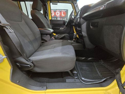 Used 2015 Jeep Wrangler Unlimited Sport w/ Quick Order Package 24S AWD/4WD image 19