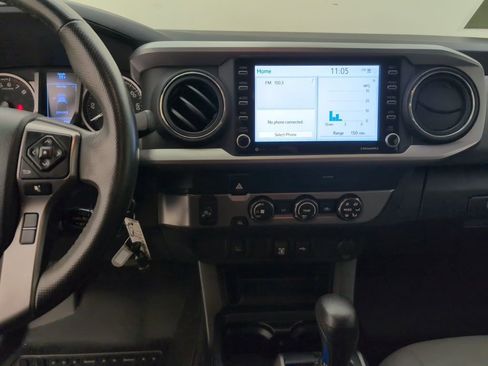 Used 2020 Toyota Tacoma SR5 image 18
