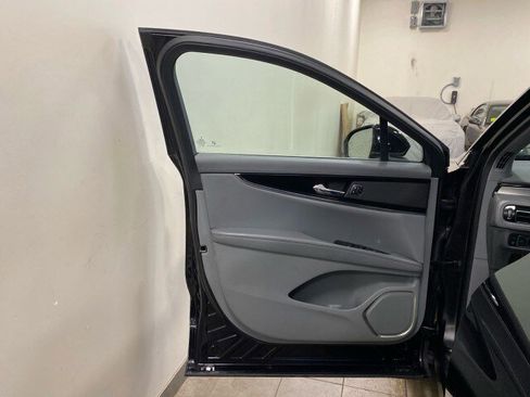 Certified 2022 Lincoln Nautilus Reserve w/ Cargo Utility Package image 14