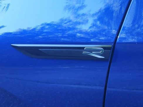 Used 2024 Volkswagen Golf R AWD/4WD image 11