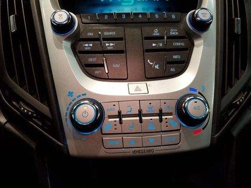 Used 2016 Chevrolet Equinox LTZ w/ Enhanced Convenience Package image 19