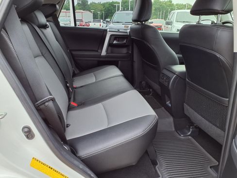 Certified 2023 Toyota 4Runner SR5 Premium w/ Moonroof Package AWD/4WD image 21