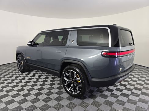 Used 2024 Rivian R1S Adventure image 3