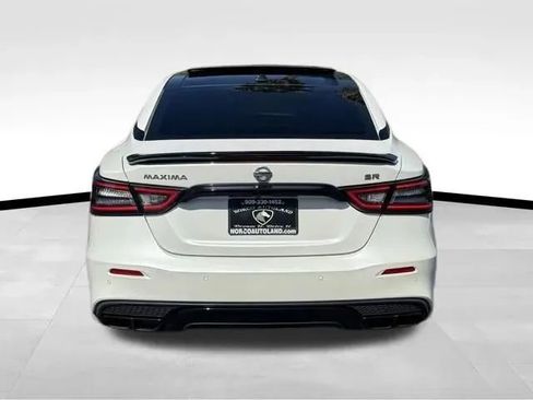 Used 2021 Nissan Maxima SR w/ Sport Mat Group FWD image 5