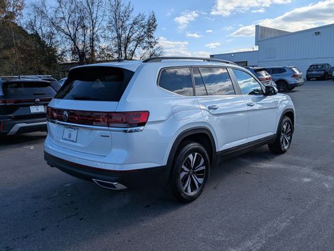 New 2026 Volkswagen Atlas SE image 3