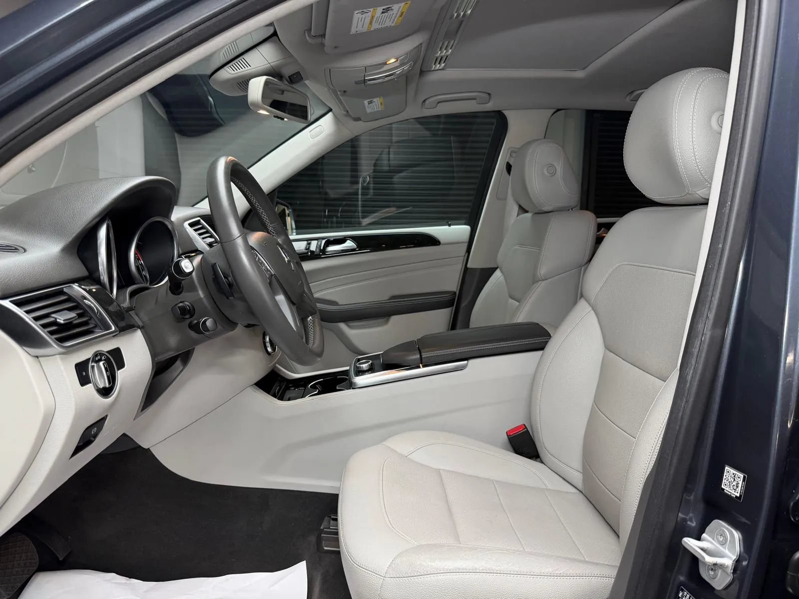 Used 2015 Mercedes-Benz ML 350 4MATIC w/ Premium 1 Package image 28