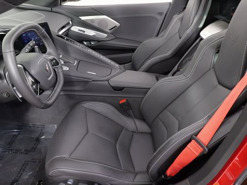 Used 2021 Chevrolet Corvette Stingray w/ Z51 Performance Package image 42