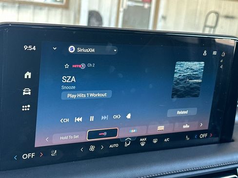 Used 2025 Lincoln Aviator Reserve w/ Equipment Group 201A AWD/4WD image 18