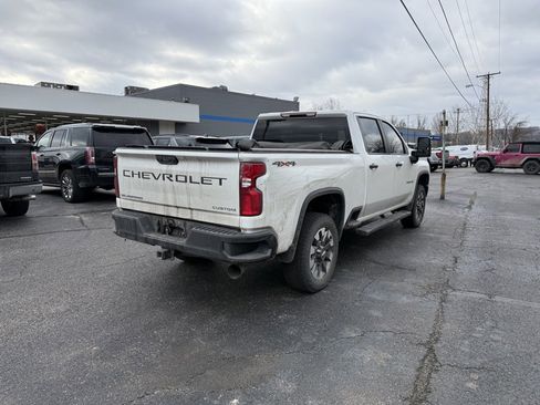 Used 2021 Chevrolet Silverado 2500 Custom w/ Custom Value Package image 9