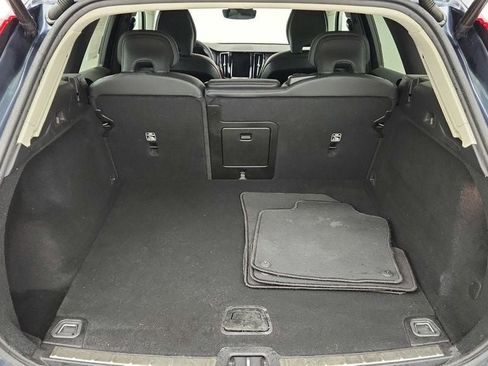 Used 2024 Volvo XC60 B5 Plus w/ Climate Package image 22