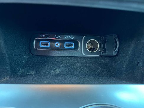 Used 2019 Jeep Grand Cherokee Limited w/ Luxury Group II AWD/4WD image 39